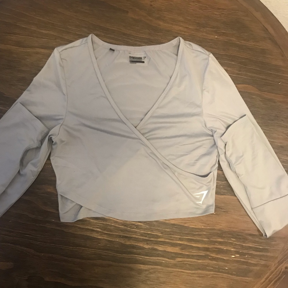 NWOT Gym Shark Crop